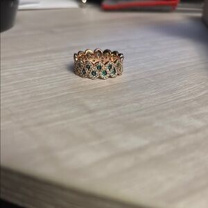 Elegant Gold and Green Gemstone Ring